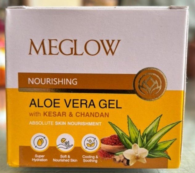 Meglow Aloe Vera Gel Kesar & Chandan